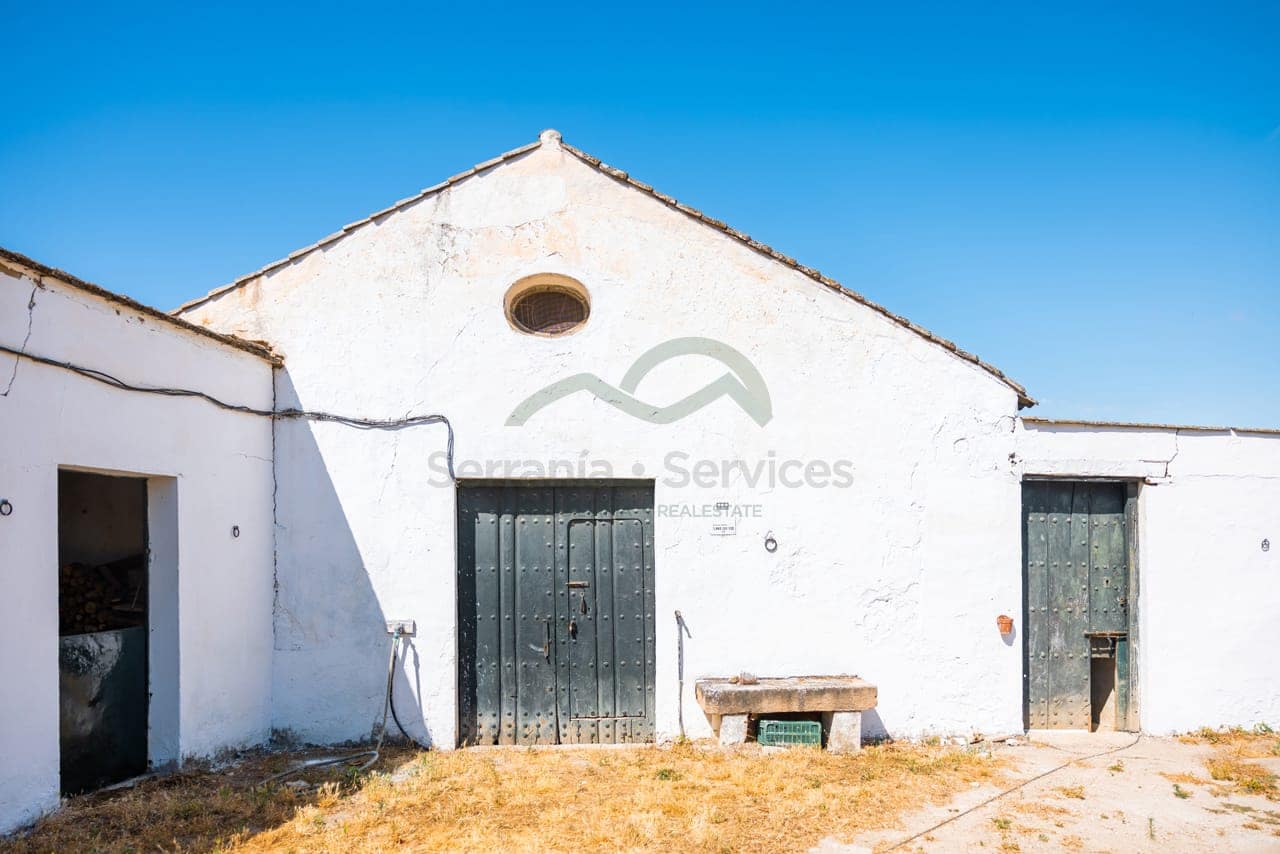 8 bedroom Finca/Country House for sale in Ronda with pool - € 550,000 (Ref: 7886730)