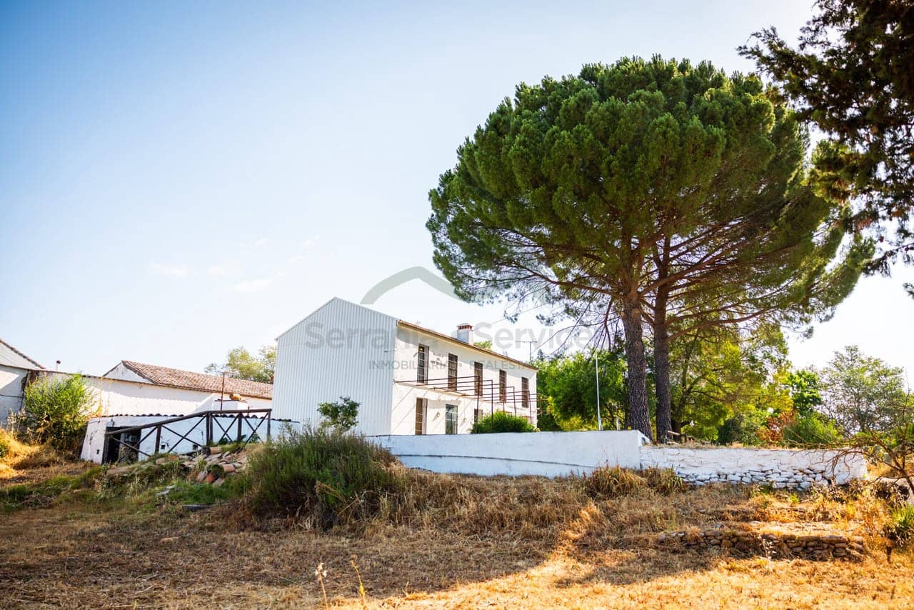 8 bedroom Finca/Country House for sale in Ronda with pool - € 550,000 (Ref: 7886730)