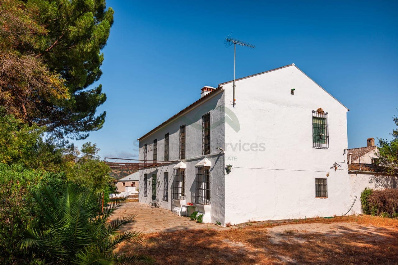 8 bedroom Finca/Country House for sale in Ronda with pool - € 550,000 (Ref: 7886730)