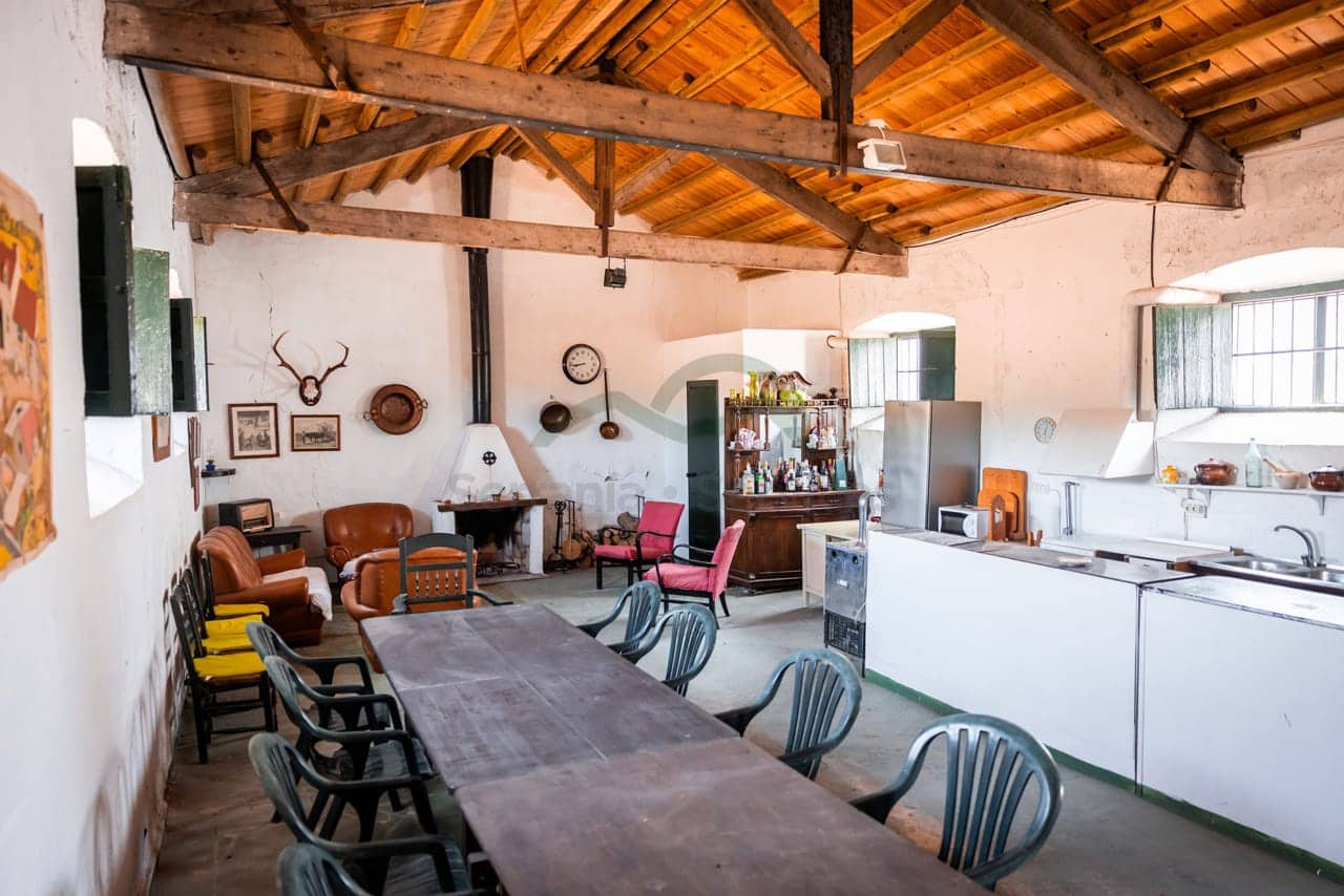 8 bedroom Finca/Country House for sale in Ronda with pool - € 550,000 (Ref: 7886730)