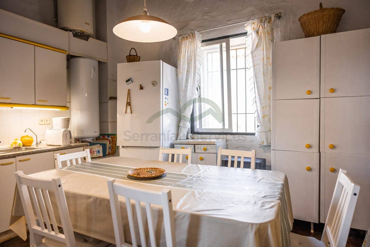 8 bedroom Finca/Country House for sale in Ronda with pool - € 550,000 (Ref: 7886730)