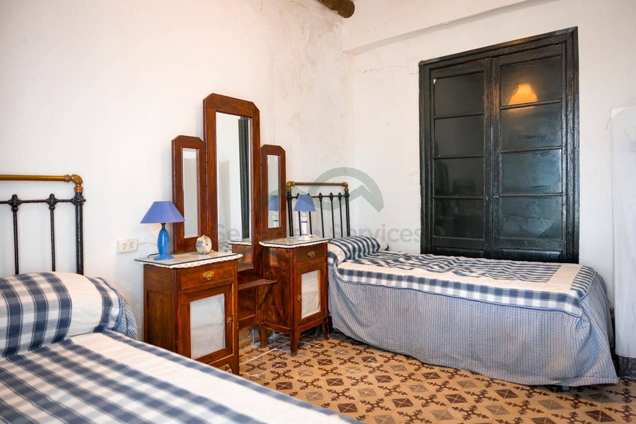 8 bedroom Finca/Country House for sale in Ronda with pool - € 550,000 (Ref: 7886730)