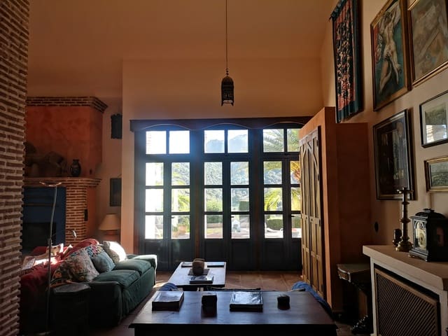 7 chambre Finca/Maison de Campagne à vendre à Gaucín avec piscine - 1 800 000 € (Ref: 8217527)