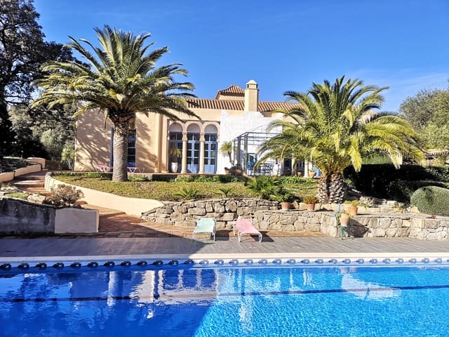 7 chambre Finca/Maison de Campagne à vendre à Gaucín avec piscine - 1 800 000 € (Ref: 8217527)