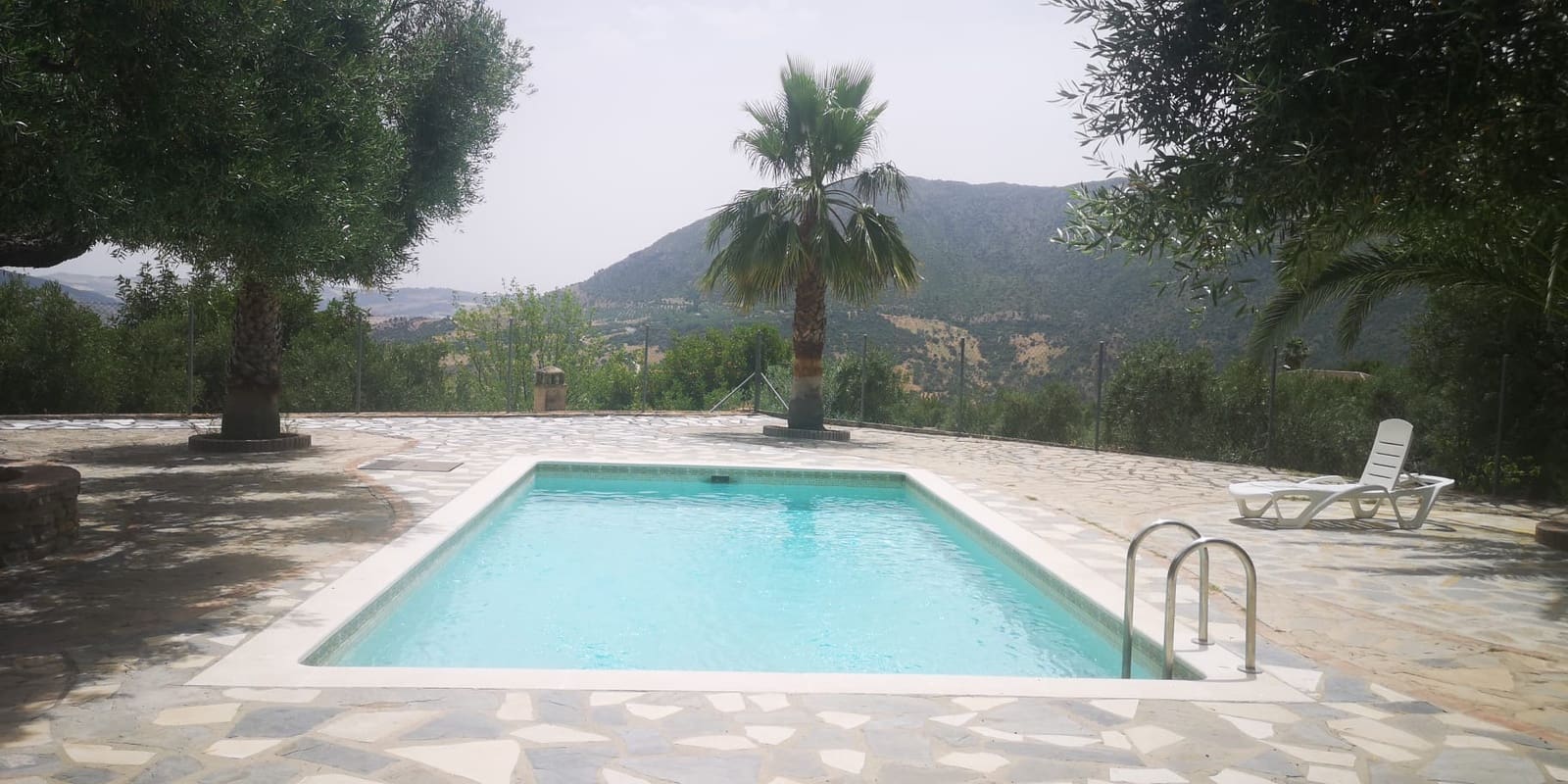 3 soveværelse Finca/Landehus til salg i Zahara de la Sierra med swimmingpool - € 525.000 (Ref: 8398051)