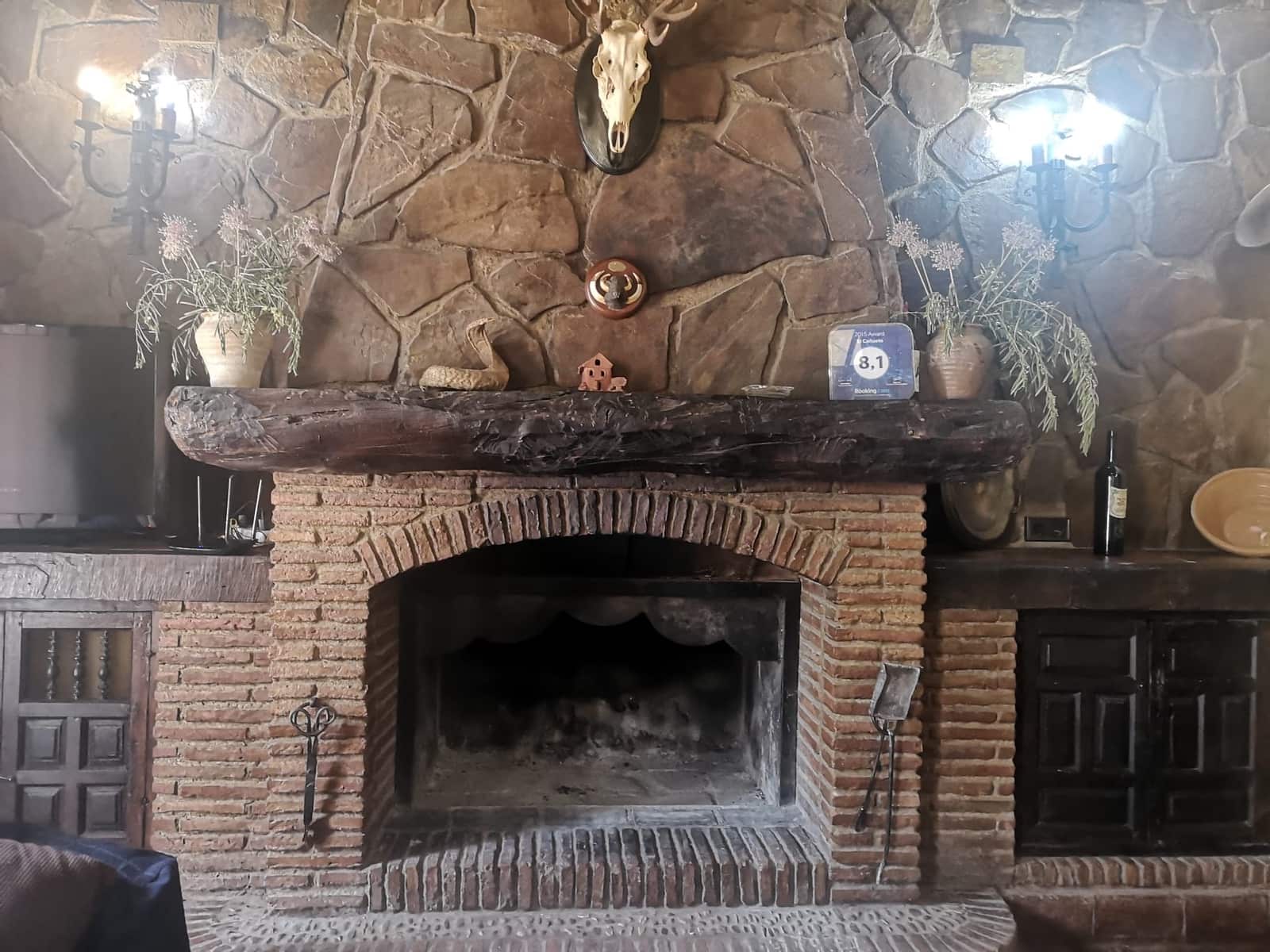 3 soveværelse Finca/Landehus til salg i Zahara de la Sierra med swimmingpool - € 525.000 (Ref: 8398051)