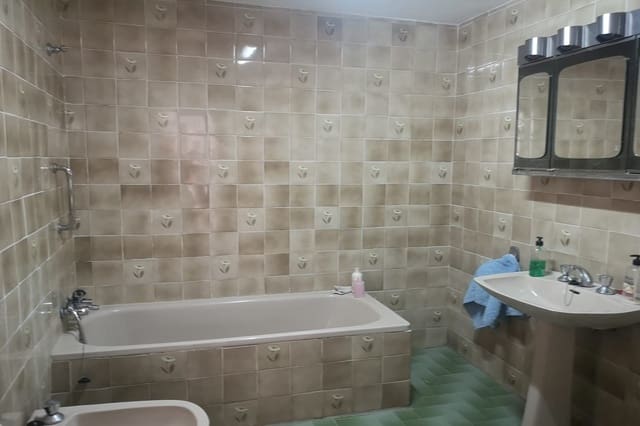 5 makuuhuone Maalaistalo myytävänä paikassa Faraján mukana uima-altaan - 290 000 € (Ref: 8489401)