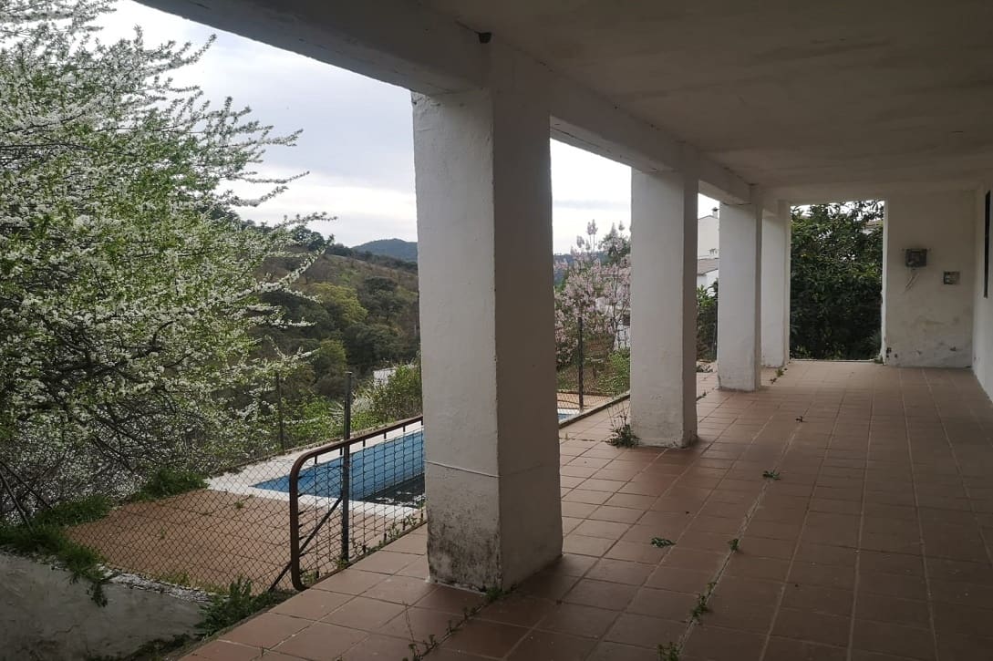5 bedroom Finca/Country House for sale in Farajan with pool - € 290,000 (Ref: 8489401)