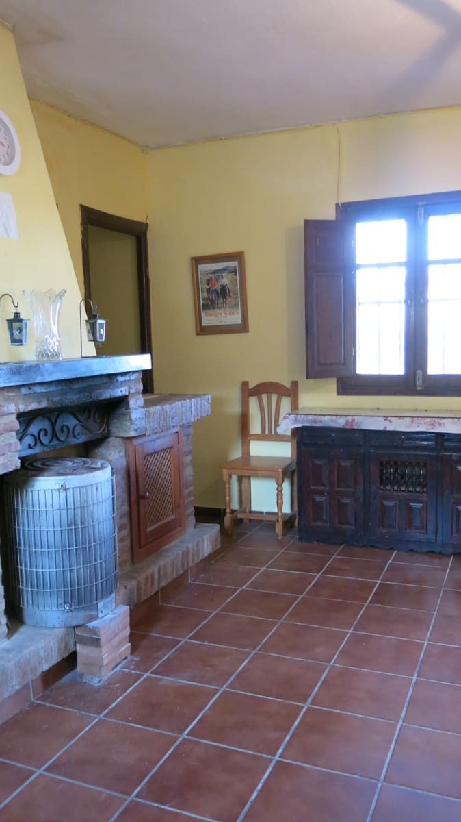 4 slaapkamer Finca/Landhuis te koop in Montecorto - € 280.000 (Ref: 8600893)
