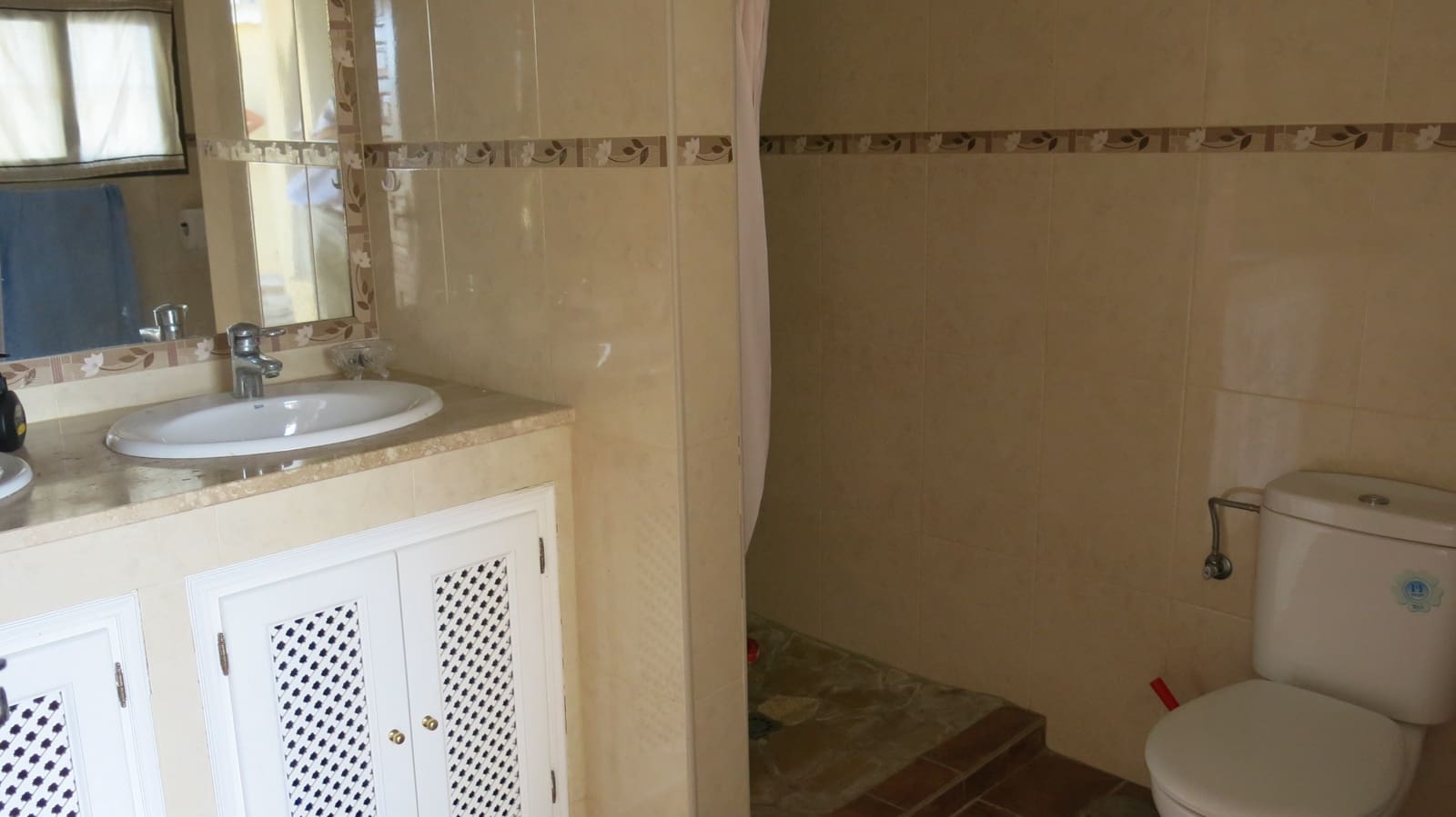 4 slaapkamer Finca/Landhuis te koop in Montecorto - € 280.000 (Ref: 8600893)