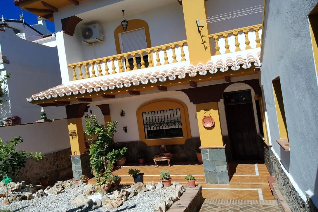 4 slaapkamer Finca/Landhuis te koop in El Burgo - € 260.000 (Ref: 8614052)