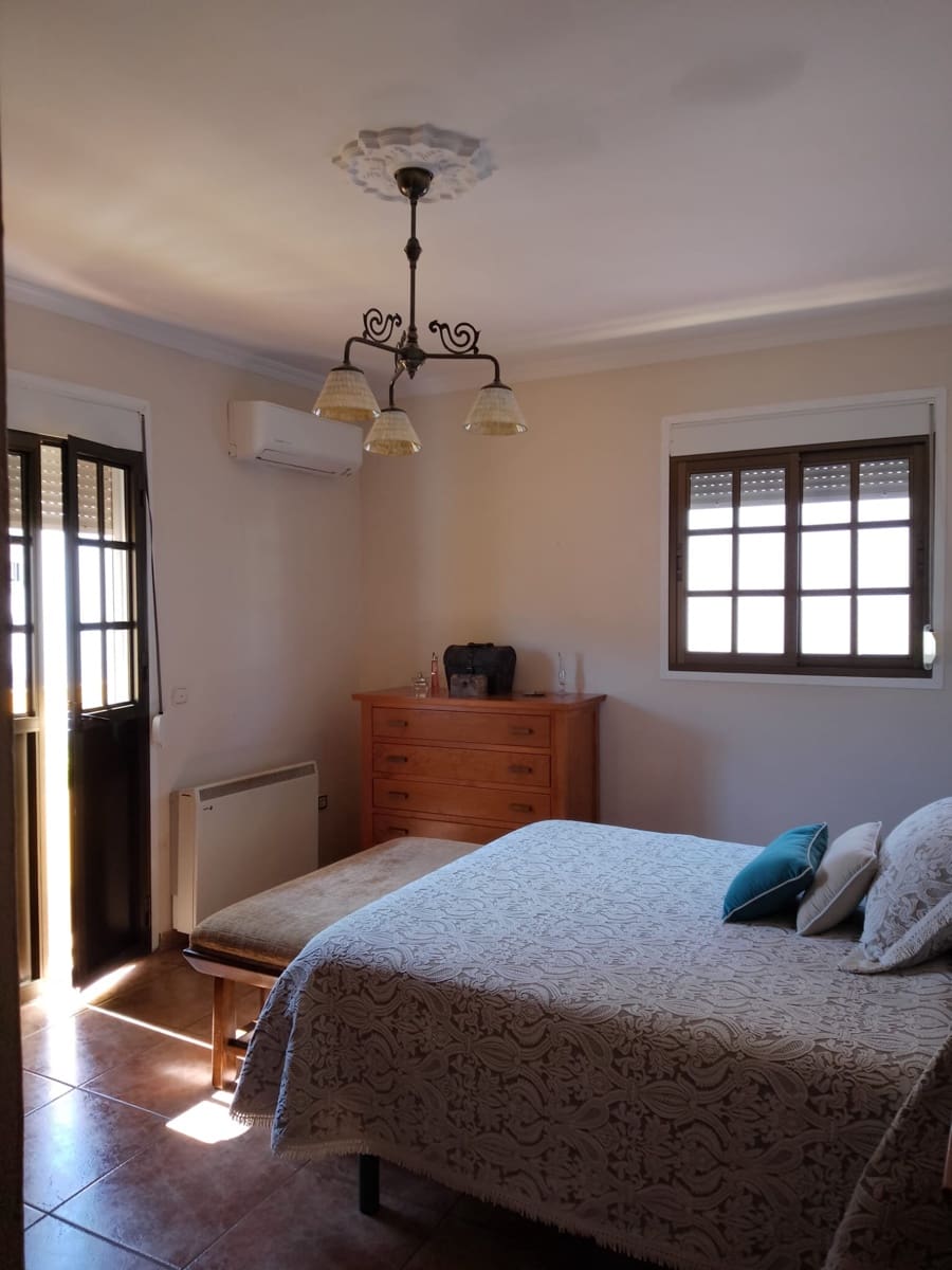 4 slaapkamer Finca/Landhuis te koop in El Burgo - € 260.000 (Ref: 8614052)