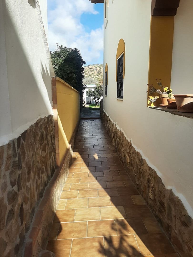 4 slaapkamer Finca/Landhuis te koop in El Burgo - € 260.000 (Ref: 8614052)