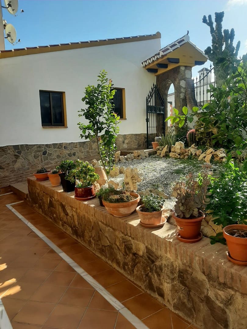 4 slaapkamer Finca/Landhuis te koop in El Burgo - € 260.000 (Ref: 8614052)