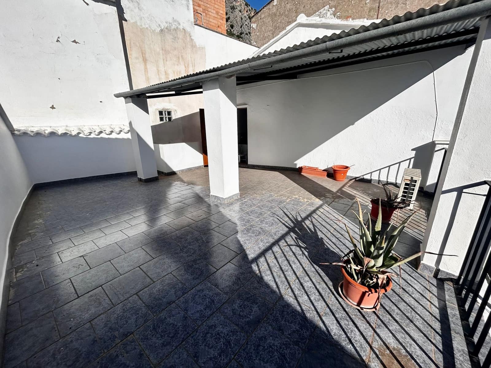 4 soveværelse Byhus til salg i Benaojan - € 95.000 (Ref: 8697434)