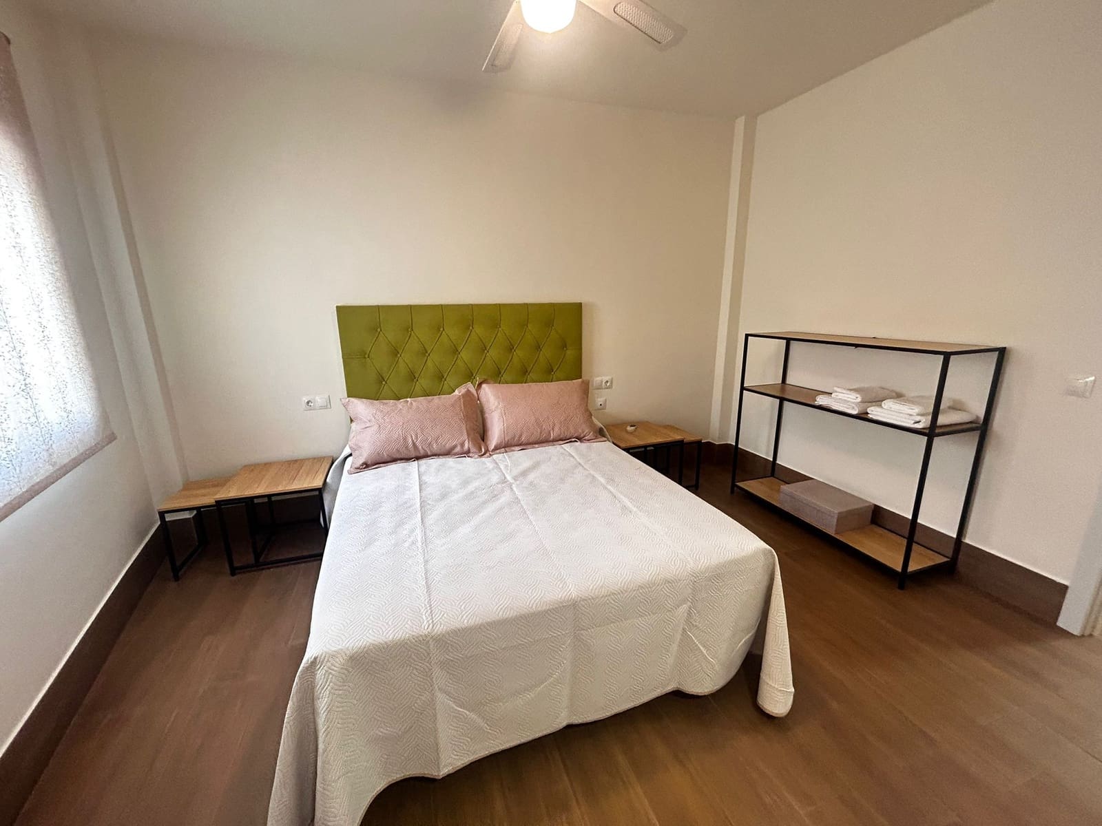 8 soveværelse Guesthouse/B & B til salg i Cuevas del Becerro - € 360.000 (Ref: 8765609)