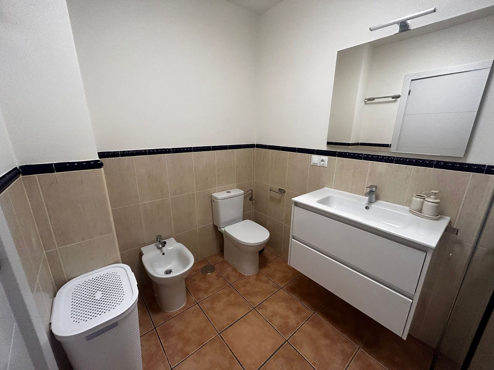 8 soveværelse Guesthouse/B & B til salg i Cuevas del Becerro - € 360.000 (Ref: 8765609)