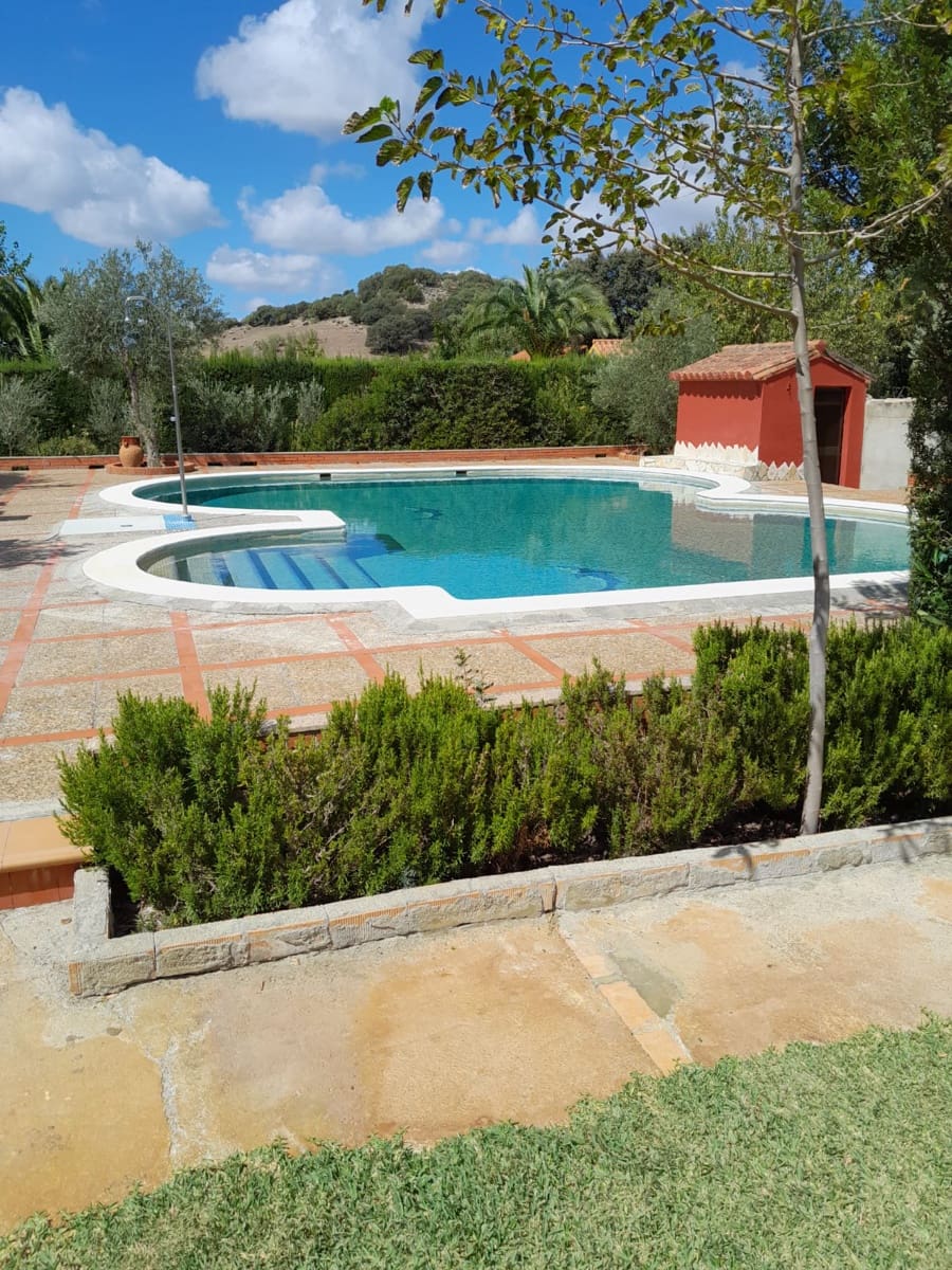 4 soveværelse Finca/Landehus til salg i Cadiz by med swimmingpool - € 480.000 (Ref: 8867685)