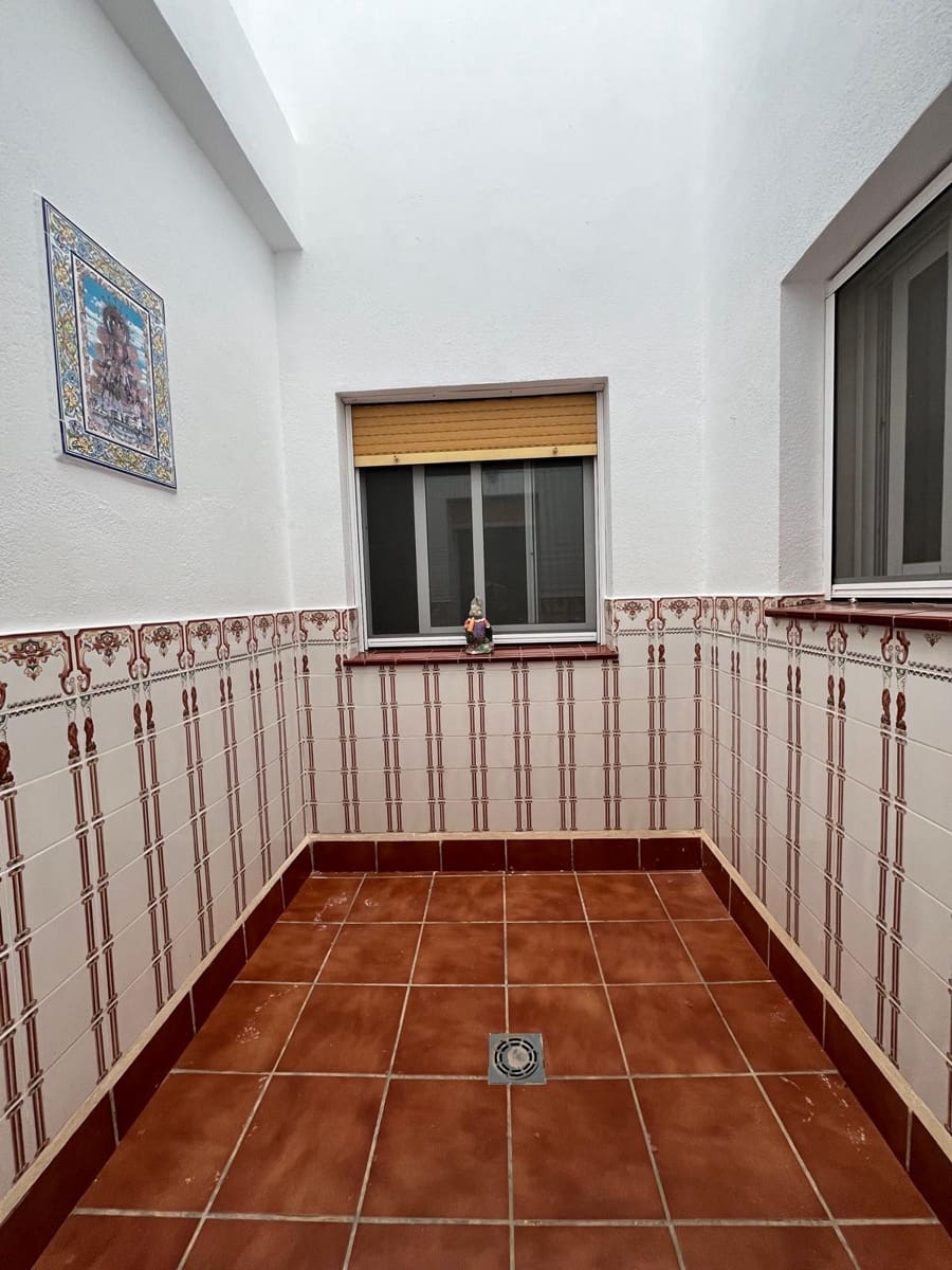 5 bedroom Townhouse for sale in Ronda with garage - € 570,000 (Ref: 9077512)