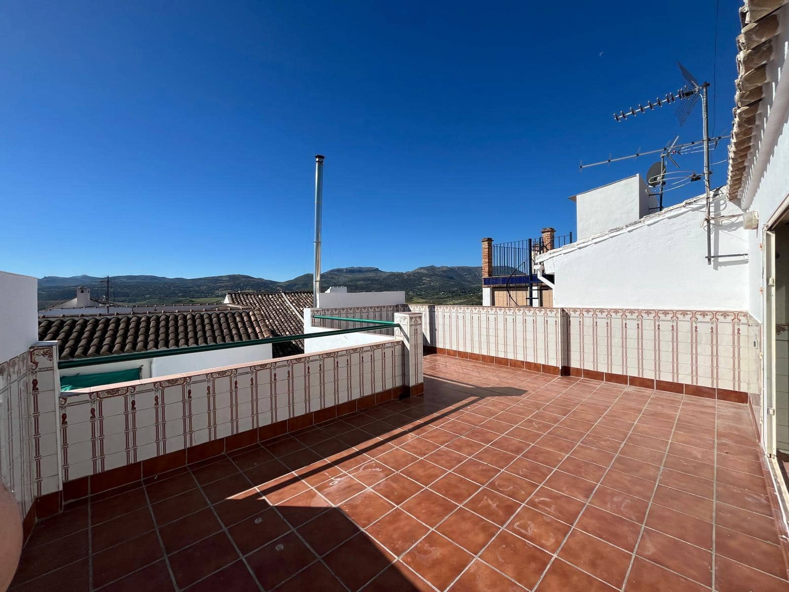 5 bedroom Townhouse for sale in Ronda with garage - € 570,000 (Ref: 9077512)