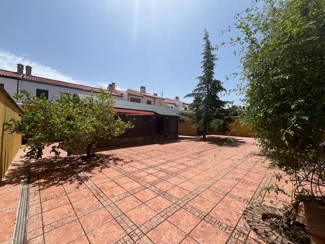 5 chambre Villa/Maison Mitoyenne à vendre à Ronda avec garage - 380 000 € (Ref: 9080995)