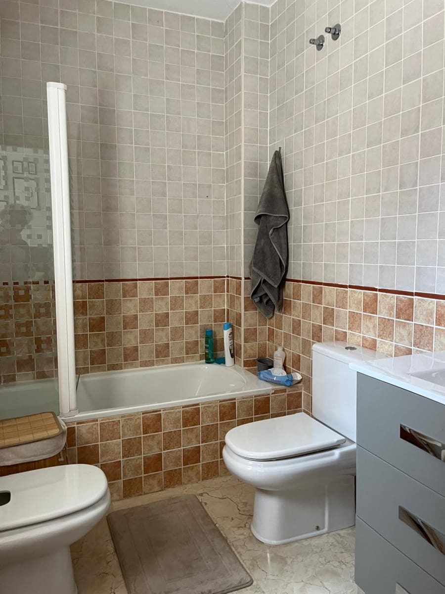 3 soveværelse Semi-Rækkehus til salg i Ronda med swimmingpool garage - € 298.000 (Ref: 9084465)