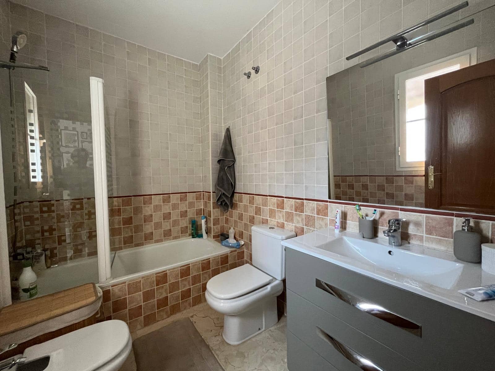 3 soveværelse Semi-Rækkehus til salg i Ronda med swimmingpool garage - € 298.000 (Ref: 9084465)