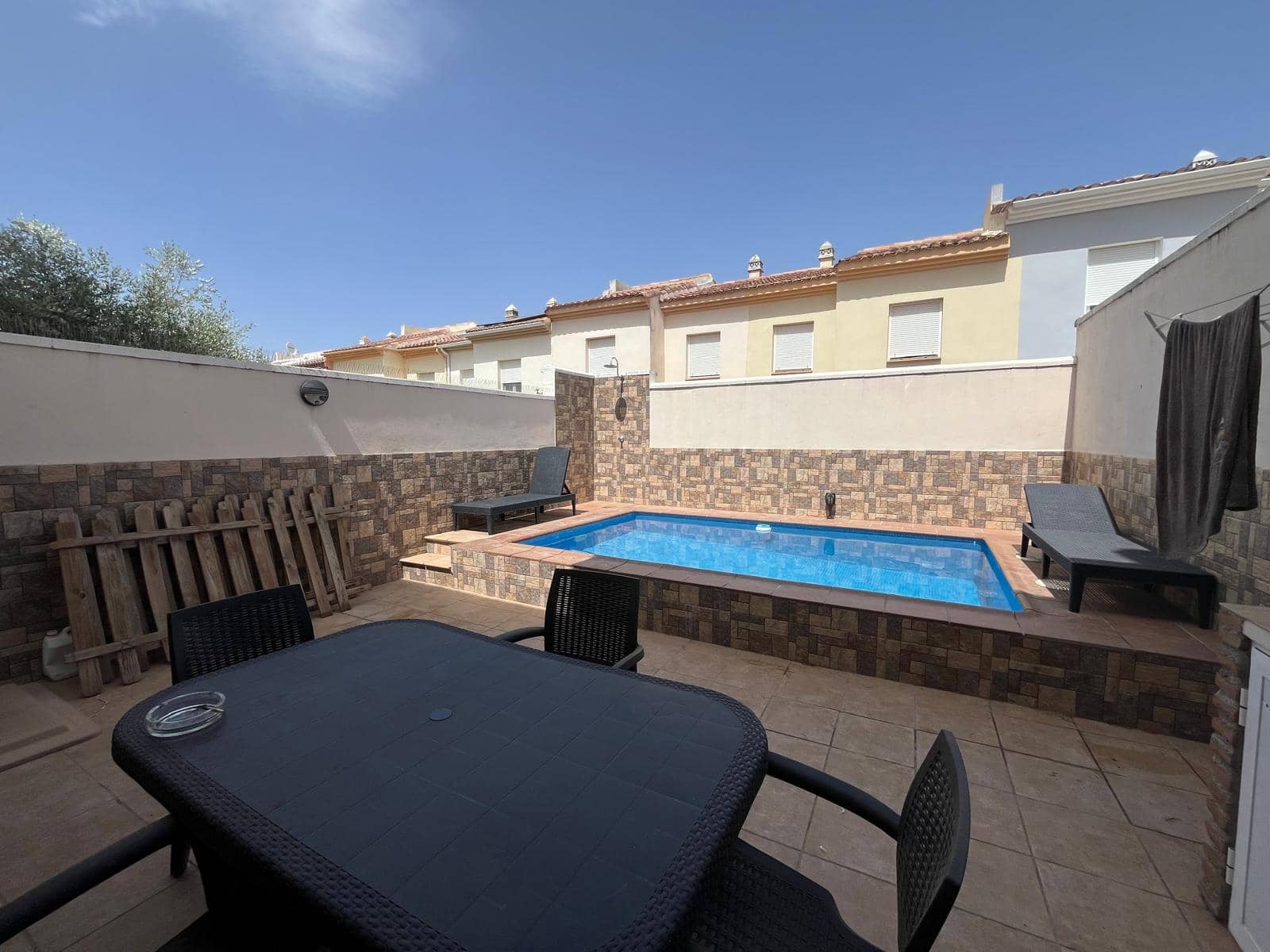 3 soveværelse Semi-Rækkehus til salg i Ronda med swimmingpool garage - € 298.000 (Ref: 9084465)