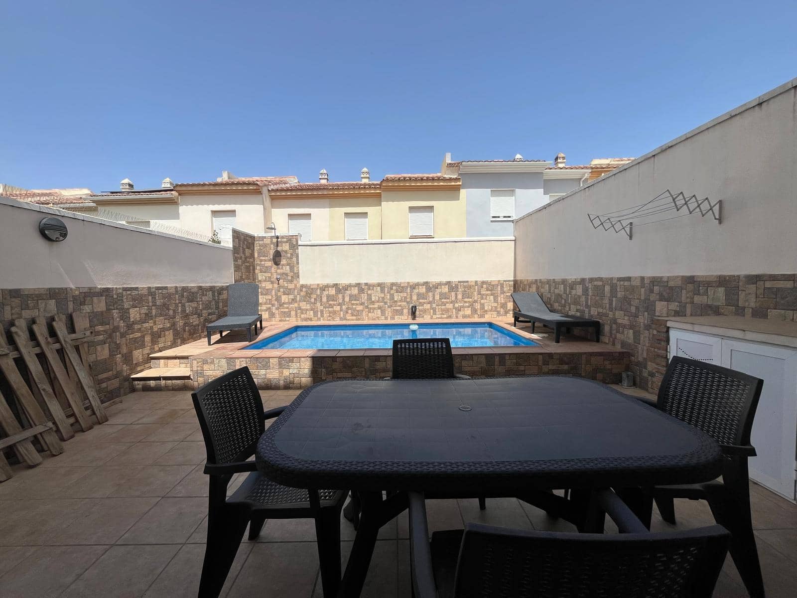 3 soveværelse Semi-Rækkehus til salg i Ronda med swimmingpool garage - € 298.000 (Ref: 9084465)