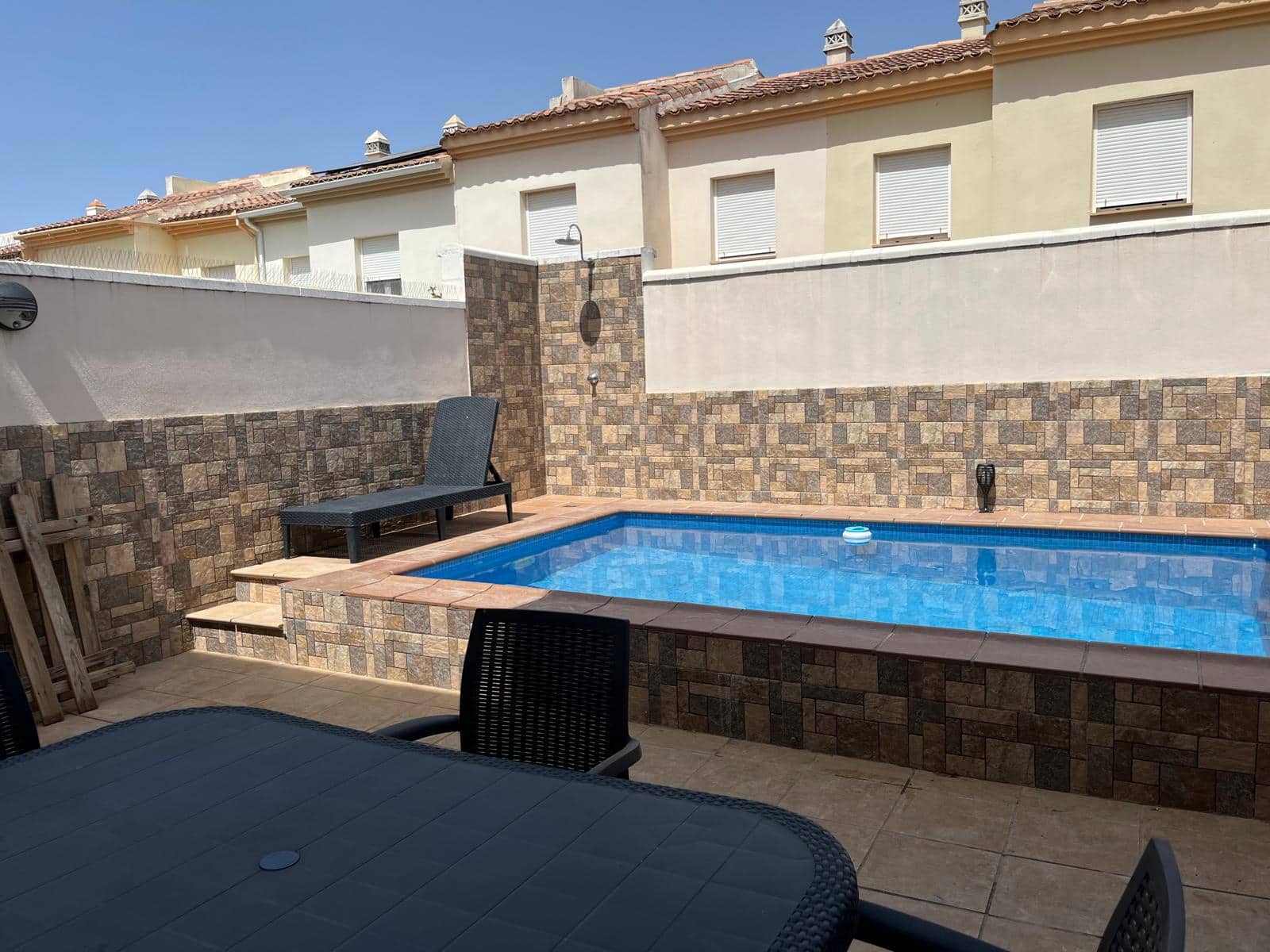 3 soveværelse Semi-Rækkehus til salg i Ronda med swimmingpool garage - € 298.000 (Ref: 9084465)