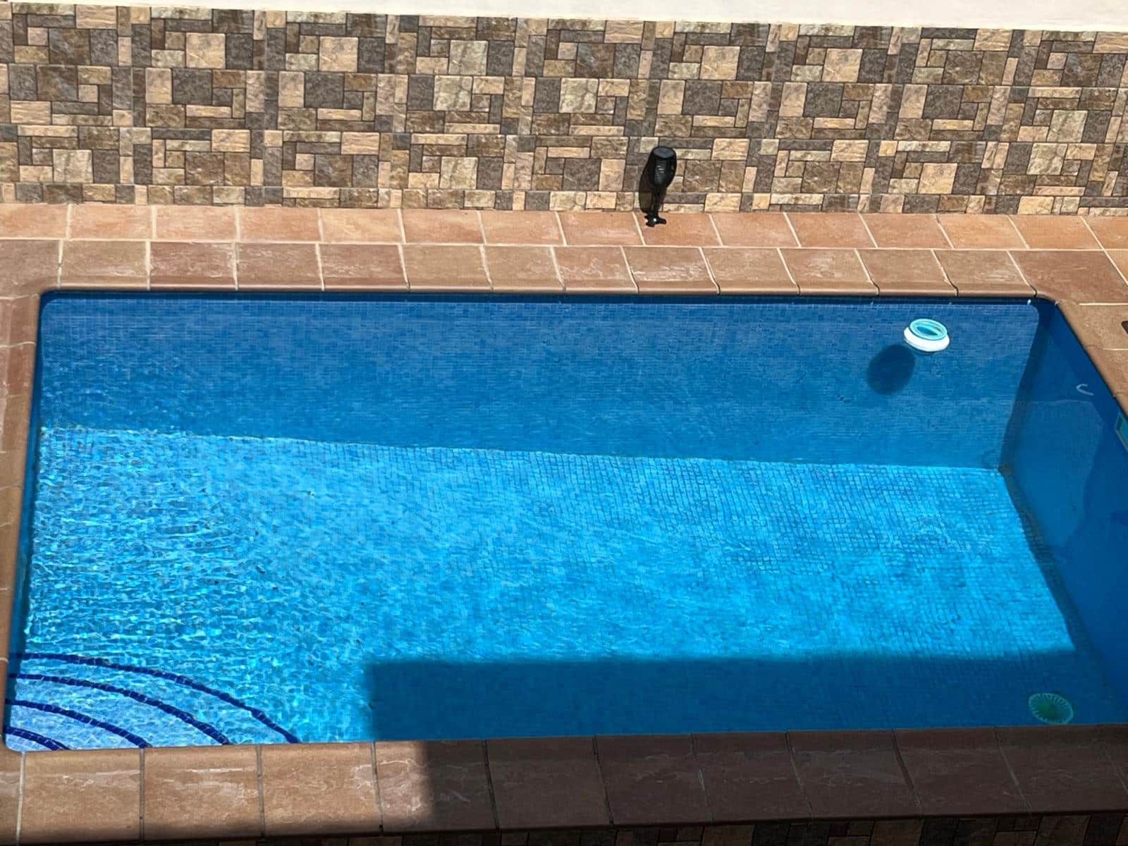 3 soveværelse Semi-Rækkehus til salg i Ronda med swimmingpool garage - € 298.000 (Ref: 9084465)