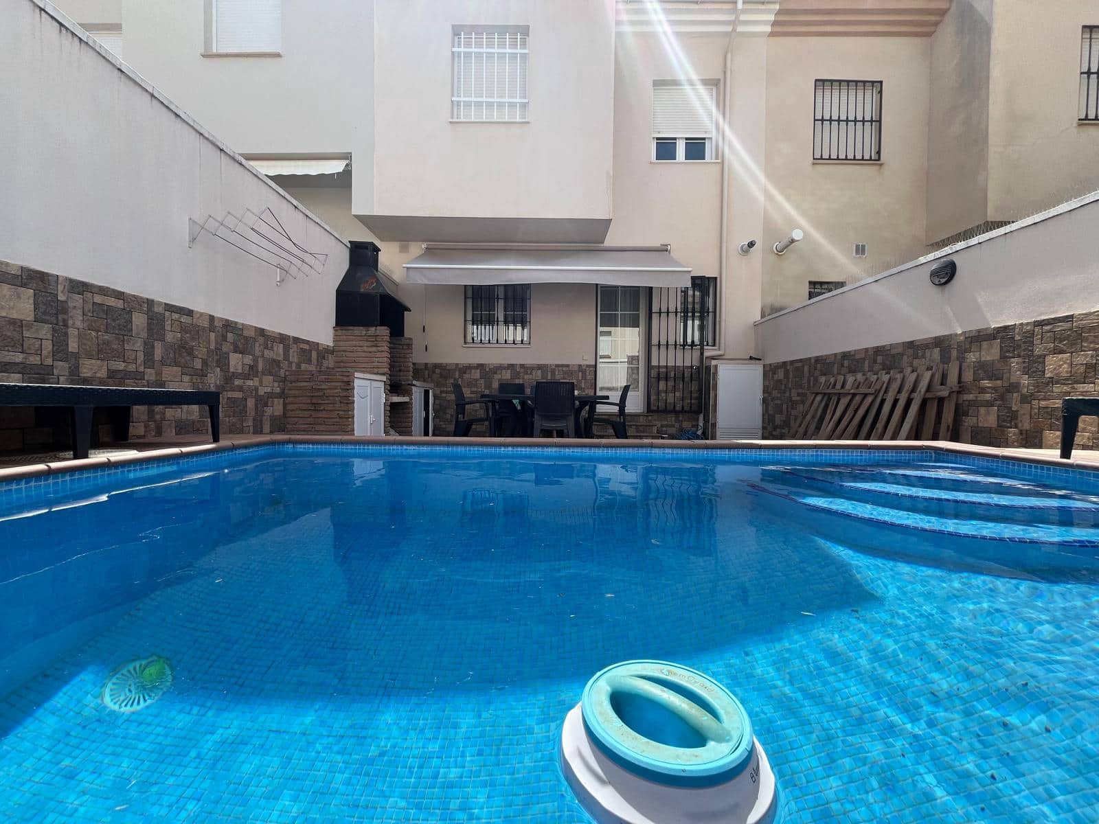 3 soveværelse Semi-Rækkehus til salg i Ronda med swimmingpool garage - € 298.000 (Ref: 9084465)