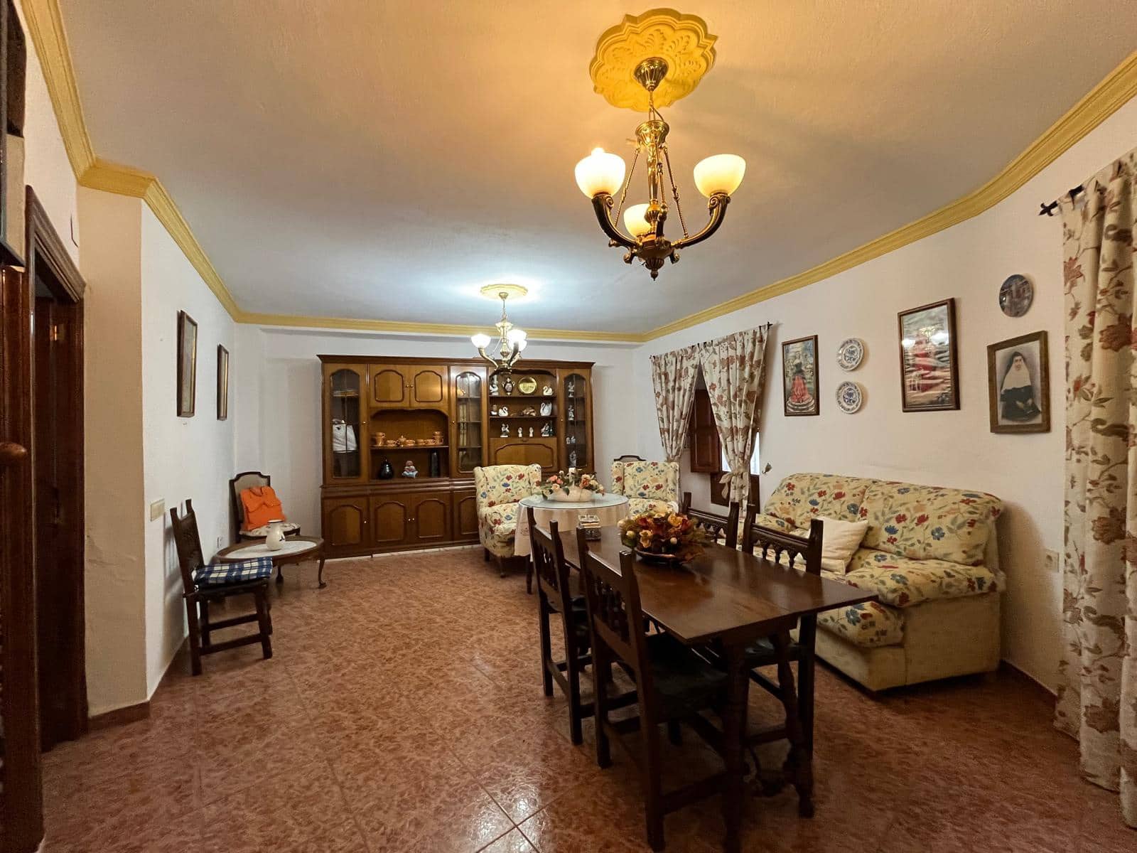 4 bedroom Townhouse for sale in Ronda - € 249,000 (Ref: 9144615)