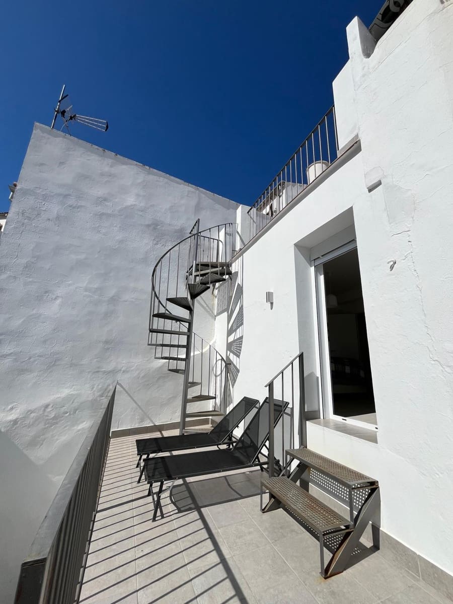 3 bedroom Townhouse for sale in Olvera - € 120,000 (Ref: 9255815)