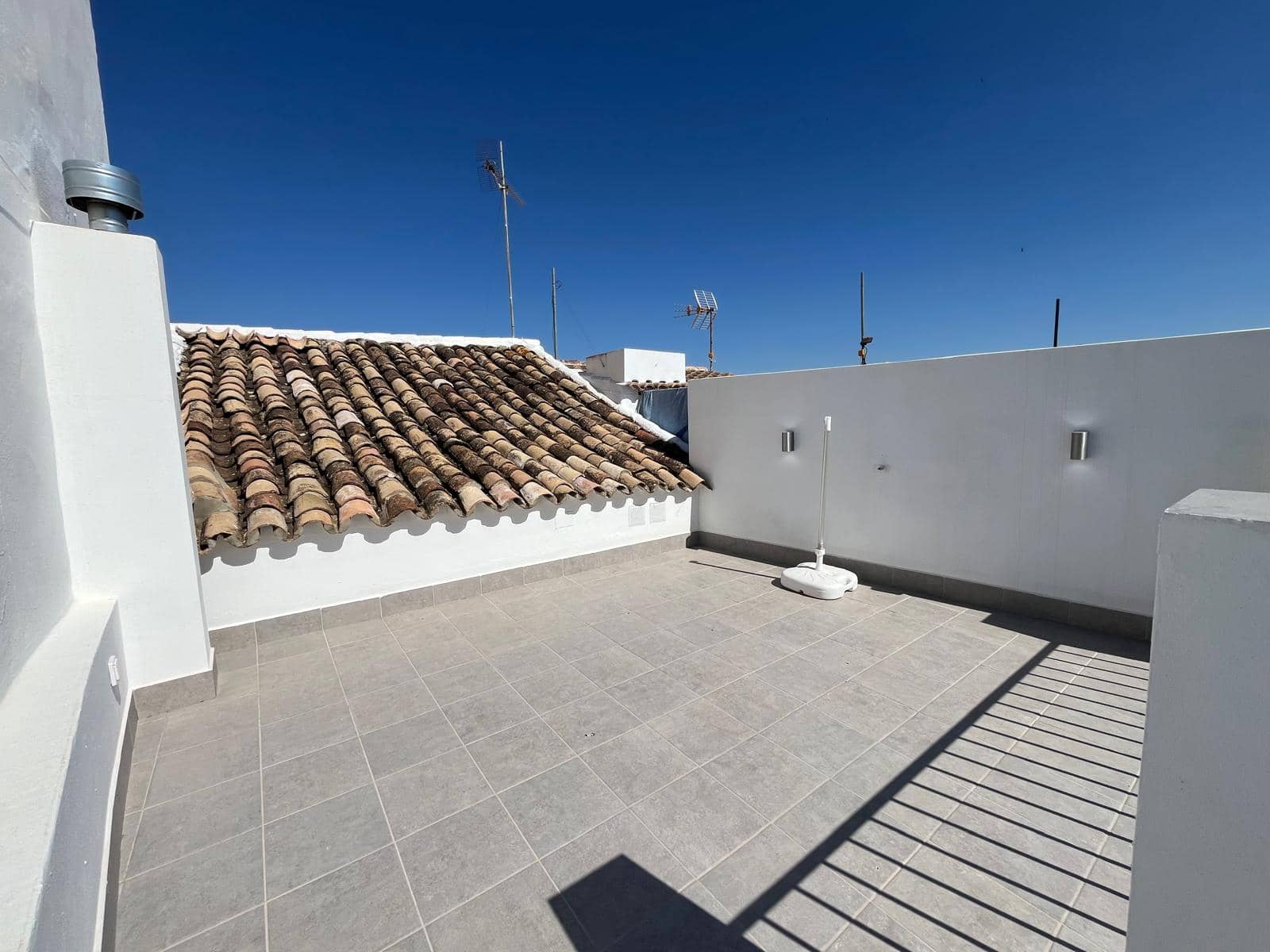 3 bedroom Townhouse for sale in Olvera - € 120,000 (Ref: 9255815)