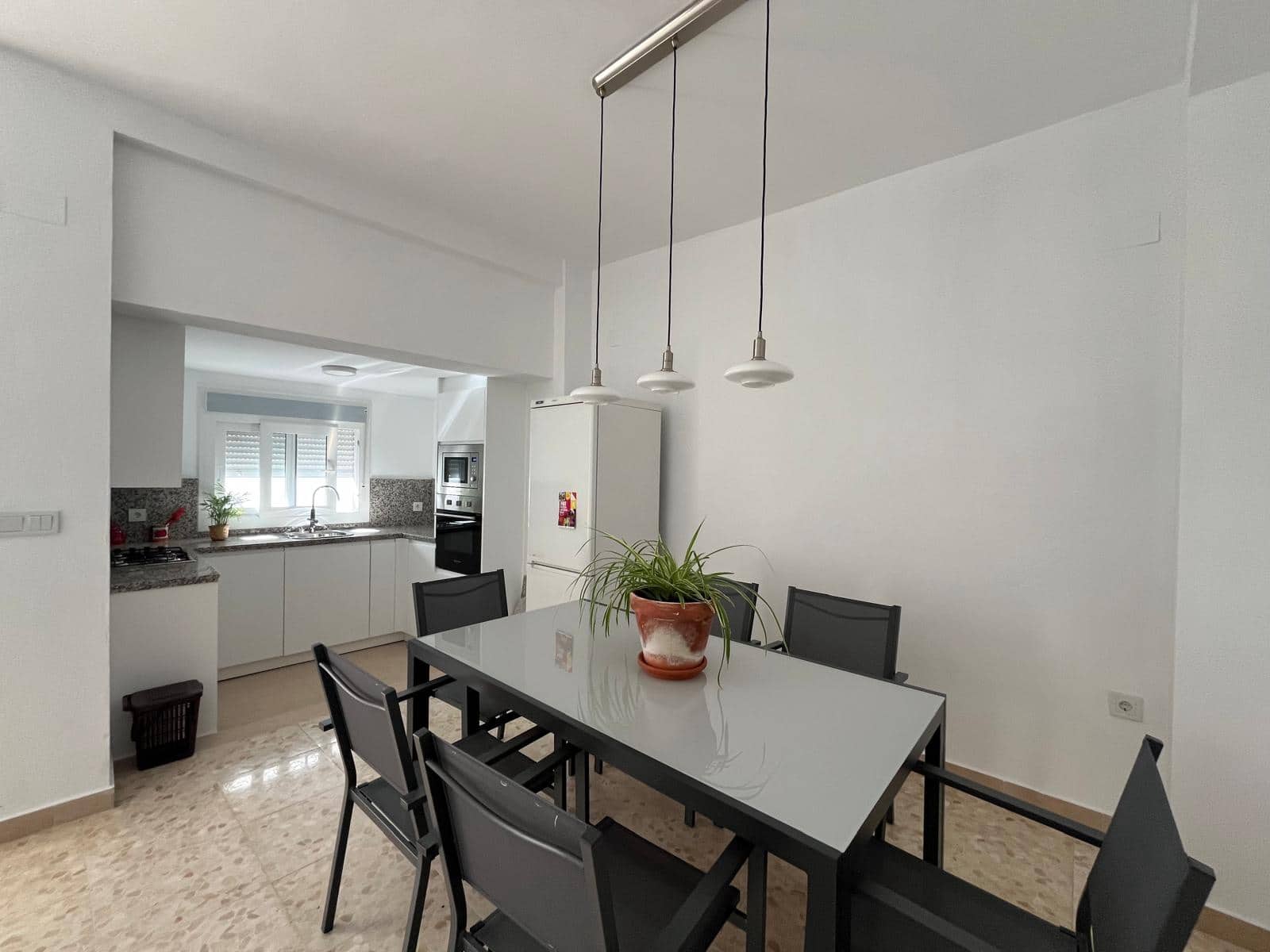 3 bedroom Townhouse for sale in Olvera - € 120,000 (Ref: 9255815)