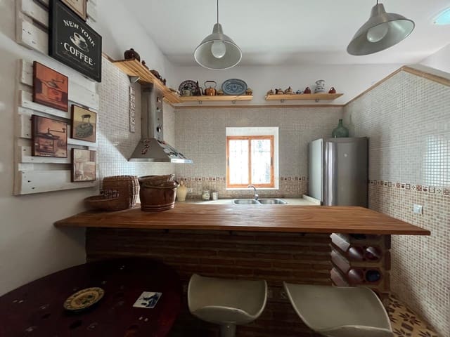 2 bedroom Townhouse for sale in Ronda - € 145,000 (Ref: 9318080)