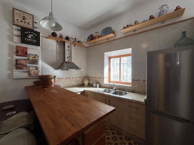 2 bedroom Townhouse for sale in Ronda - € 145,000 (Ref: 9318080)