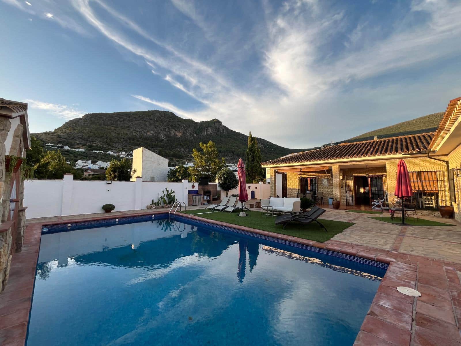 5 soverom Hus til salgs i Algodonales med svømmebasseng - € 580 000 (Ref: 9354198)