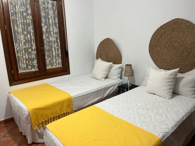 5 soverom Hus til salgs i Algodonales med svømmebasseng - € 580 000 (Ref: 9354198)