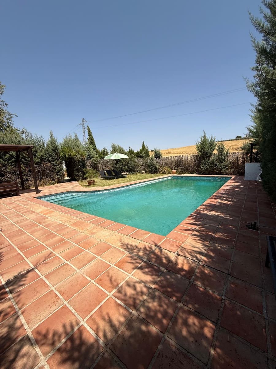 3 chambre Finca/Maison de Campagne à vendre à Arriate avec piscine - 360 000 € (Ref: 9542145)