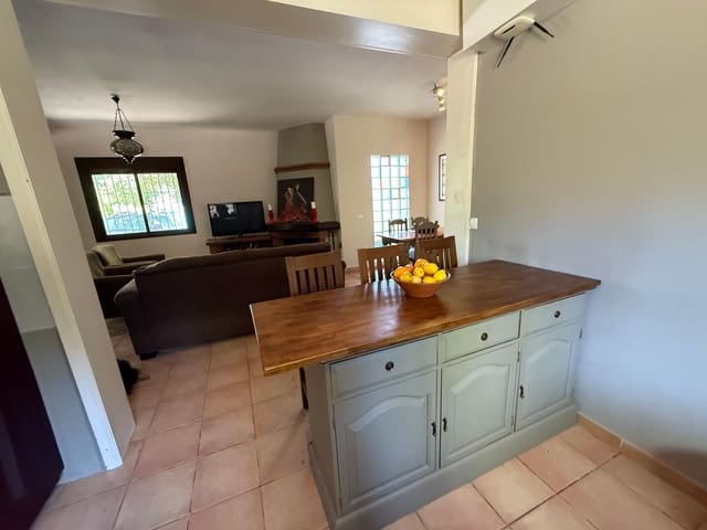 3 quarto Quinta/Casa Rural para venda em Arriate com piscina - 360 000 € (Ref: 9542145)