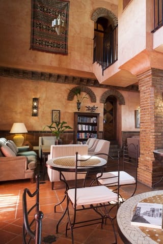 Hotel de 11 habitaciones en Ronda en venta con piscina - 3.000.000 € (Ref: 9547350)