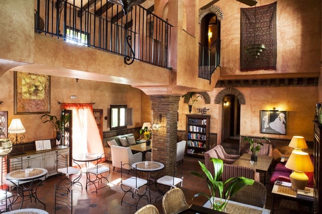 11 sypialnia Hotel na sprzedaż w Ronda z basenem - 3 000 000 € (Ref: 9547350)