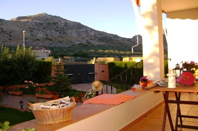 3 soveværelse Finca/Landehus til salg i Cuevas del Becerro - € 400.000 (Ref: 9580047)