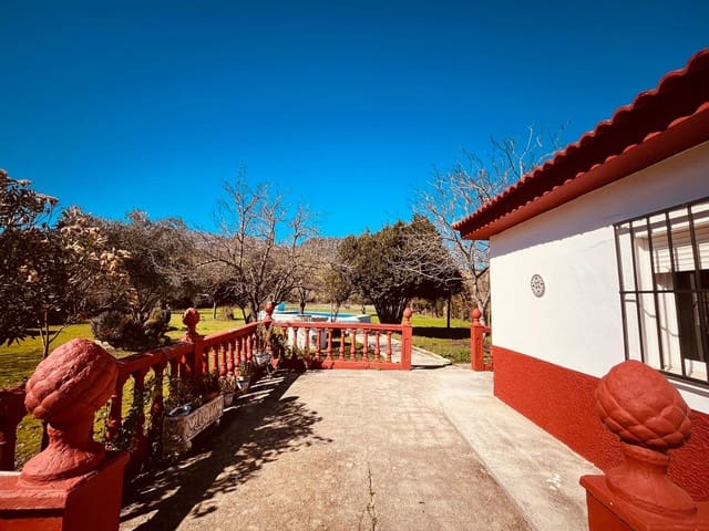 3 bedroom Finca/Country House for sale in Ronda with pool - € 250,000 (Ref: 9614489)