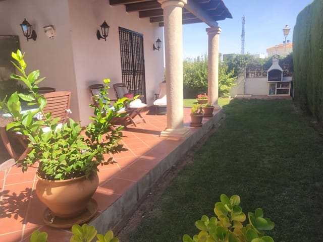 3 slaapkamer Huis te huur in Ronda met zwembad - € 2.000 (Ref: 9645814)