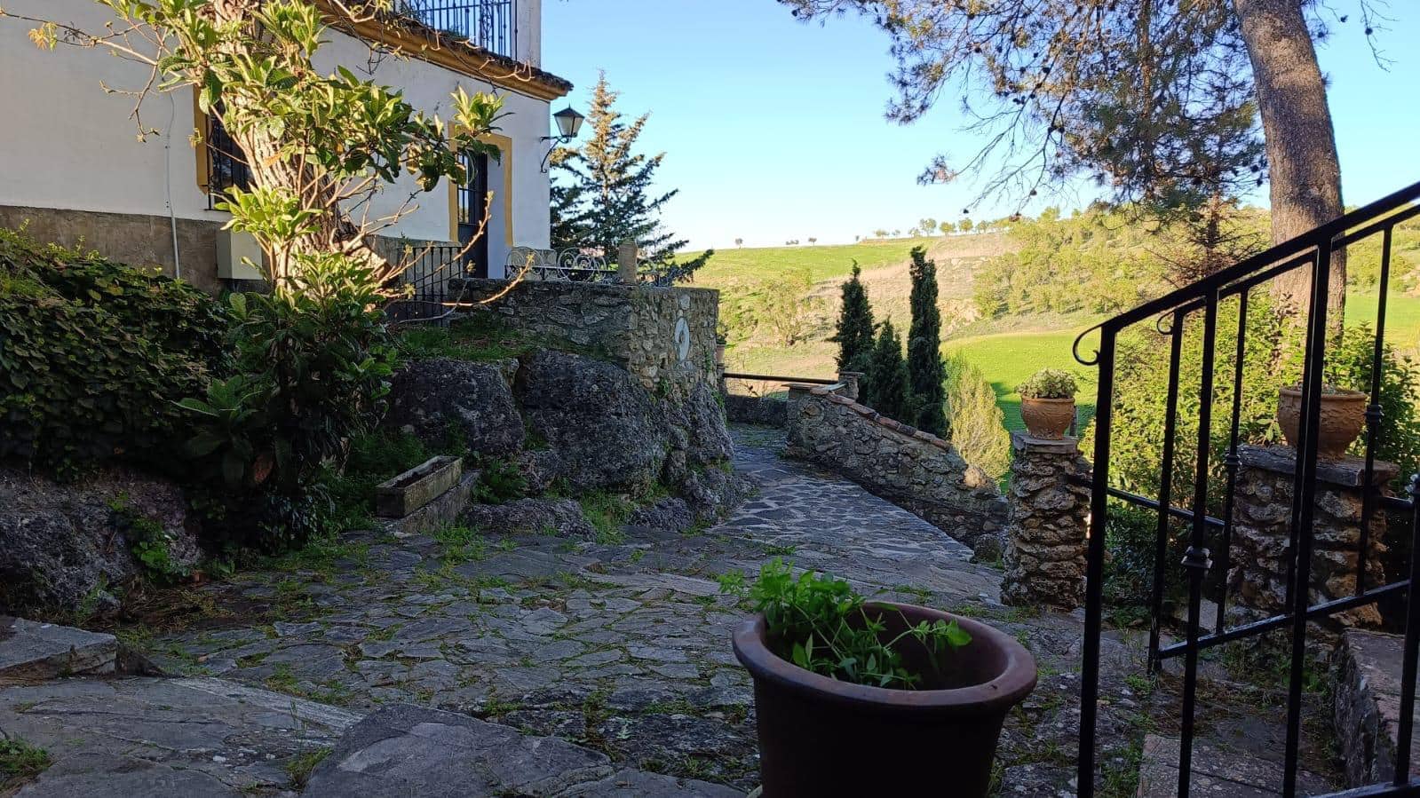 6 soveværelse Finca/Landehus til salg i Ronda med swimmingpool garage - € 698.000 (Ref: 9676509)