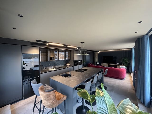 1 quarto Penthouse para venda em Ronda com garagem - 490 000 € (Ref: 9782392)