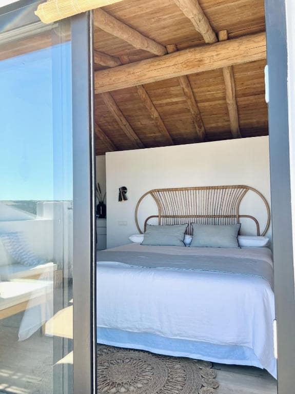 3 bedroom Townhouse for sale in Setenil de las Bodegas - € 190,900 (Ref: 9829965)